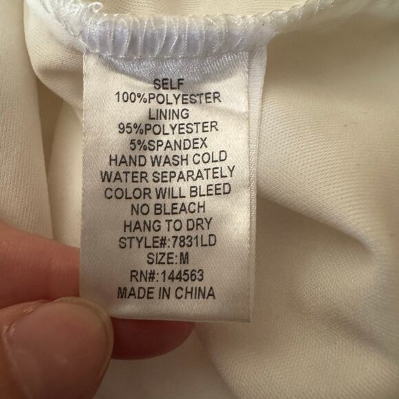 Lac Bleu White Lace V-Neck Dress Size Medium Sleeveless Adjustable Straps NWT - Picture 10 of 10